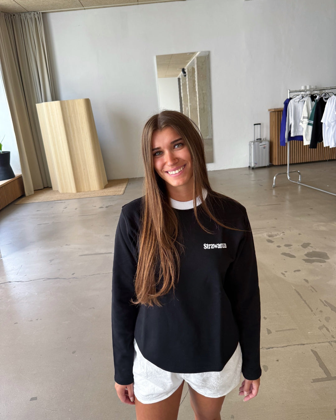 Strawanza Longsleeve schwarz